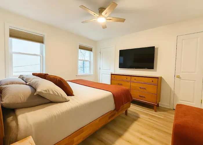 4 Bedroom House Sleeps 12 Rooftop Patio Garage Near Stadium Pittsburgh
